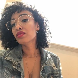 Meet your Posher, Krystal